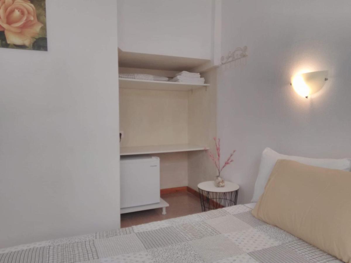 Pension Ververi Skiathos Exterior photo